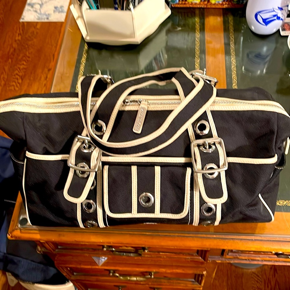 Isabella Fiori black and white bag